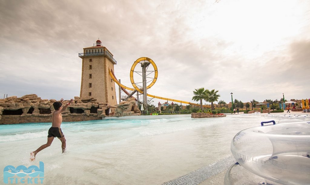 گشتی در پارک آبی کیش، اولین پارک آبی روباز بانوان و آقایان در ایران! + ویدیو و تصاویر اوشن 8 عکس برج پارک آبی کیش